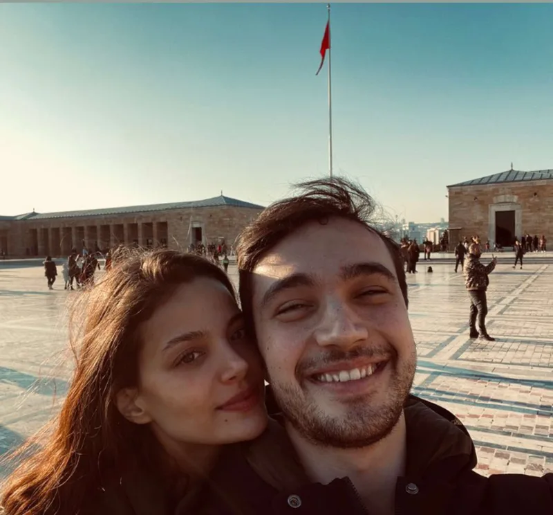 Daha bir serial eşqi gerçək oldu