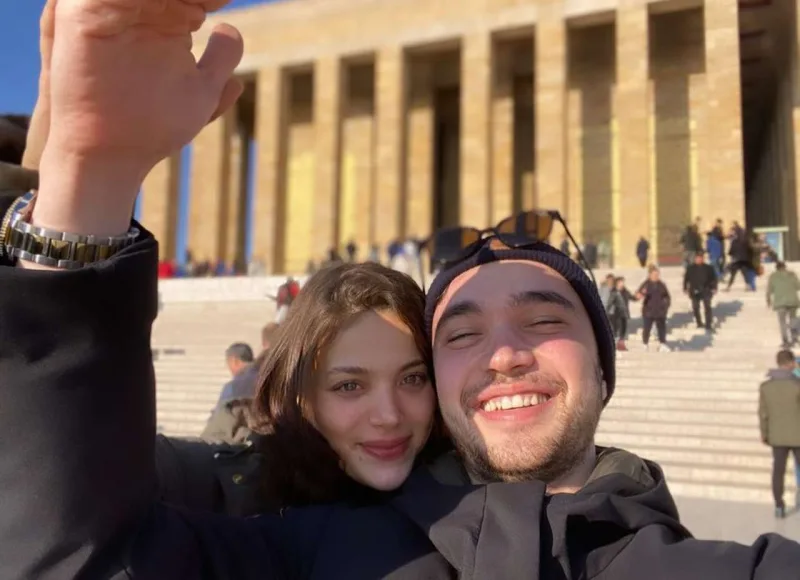 Daha bir serial eşqi gerçək oldu