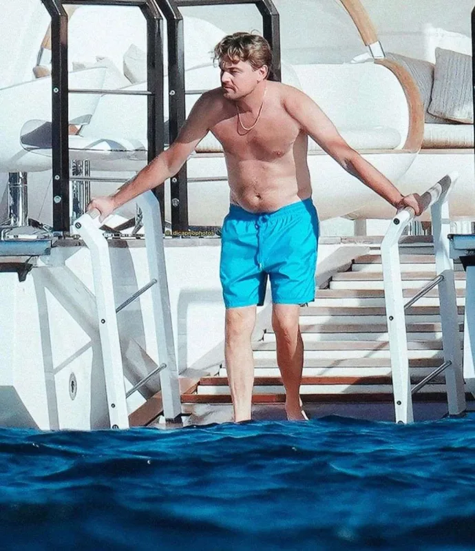 Yeni ili qadınlarla qarşıladı