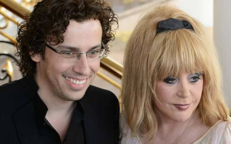 Xarici agent elan edilən ərini belə müdafiə etdi