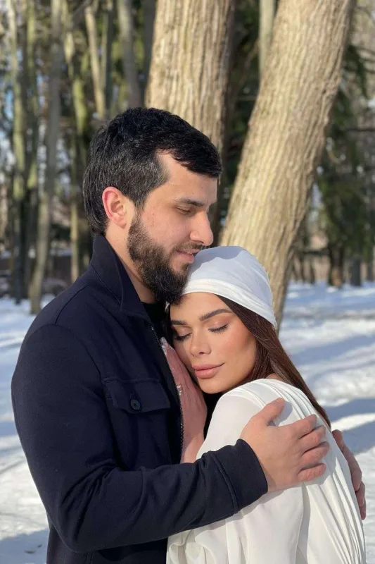 Aysunla Eşqin arasında nə baş verir?