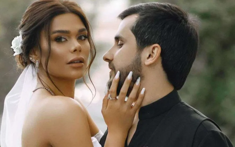 Aysunla Eşqin arasında nə baş verir?