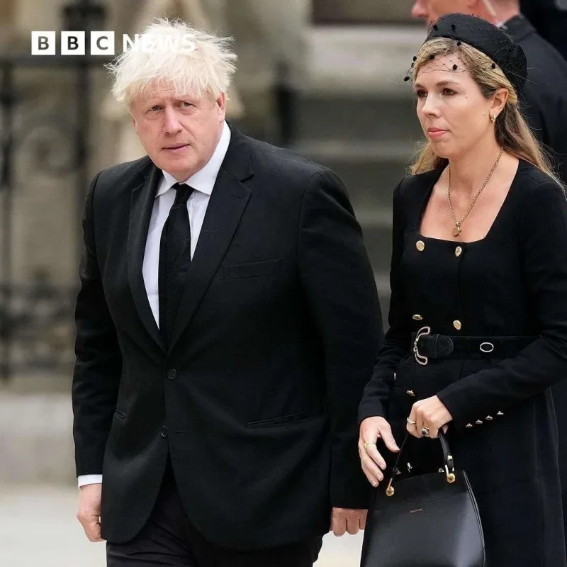 Kraliça dəfn olundu - Yenilənib