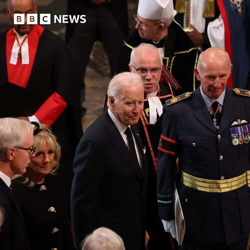 Kraliça dəfn olundu - Yenilənib