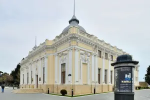 Kukla Teatrında yoxlamalar dayandırıldı