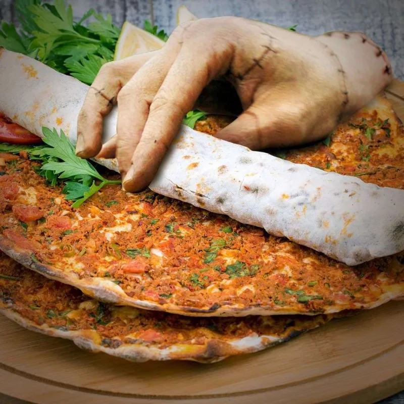 “Wednesday”dəki əl Türkiyədə olarsa...