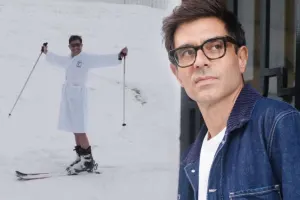 Hamam xalatında xizək sürdü