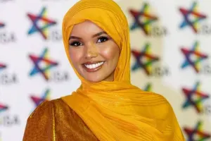 Həlimə dəb sənayesinə geri dönür