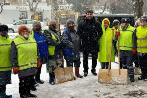 “Xanımlar şaxtada çöldə işləyirlər”