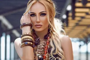 “Dərin düşünən bu dünyaya insan gətirməz”