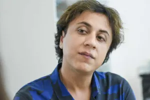 “Elə sevinirlər, sanki göydən pul yağır”