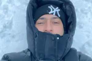 Namiq uşaqlığına qayıtdı