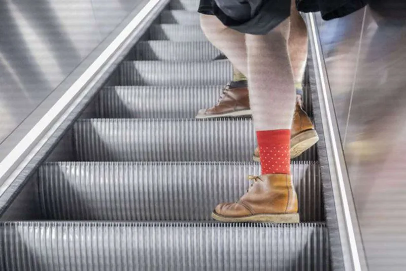 Metroya şalvarsız girdilər!