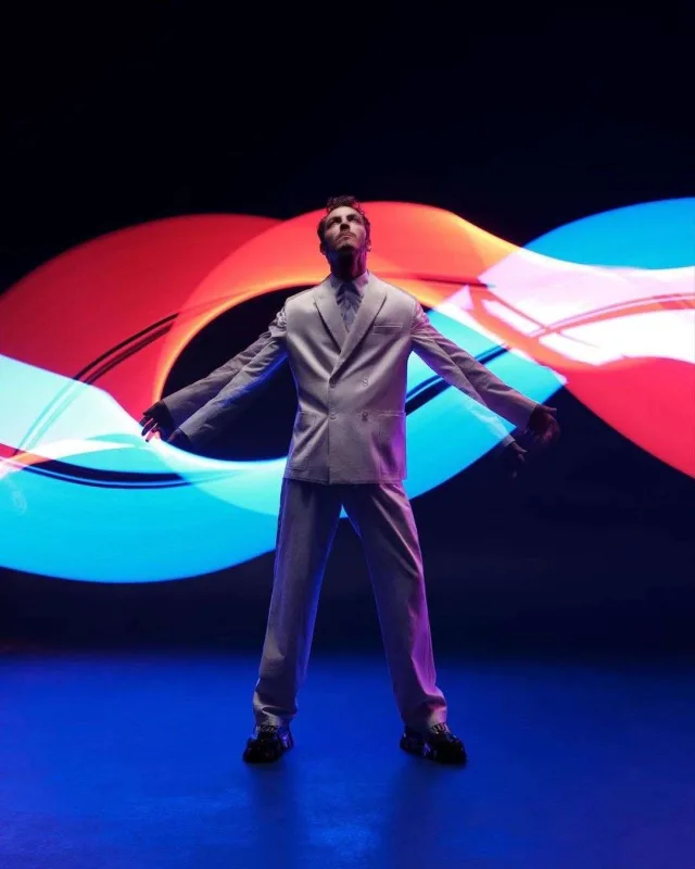 Boran “Elle” üçün kamera qarşısında