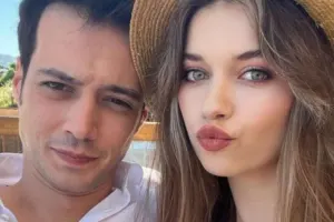 Ayrılsalar da eyni evdə yaşayırlar