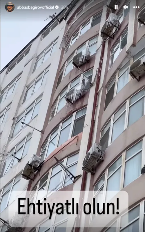 “Keçəndə həmişə başınızın üstünə baxın”