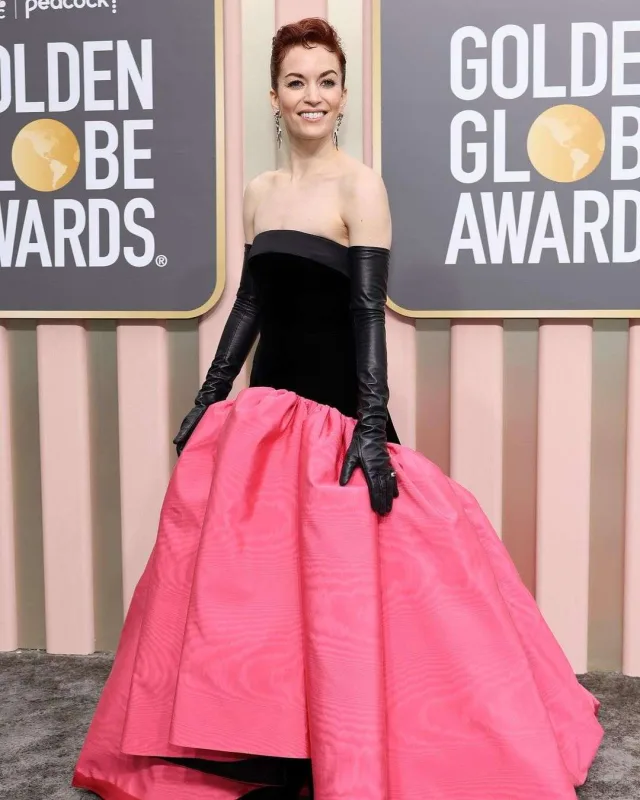 Qırmızı xalıda qadın hakimiyyəti