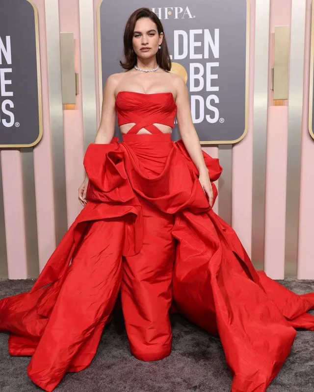 Qırmızı xalıda qadın hakimiyyəti