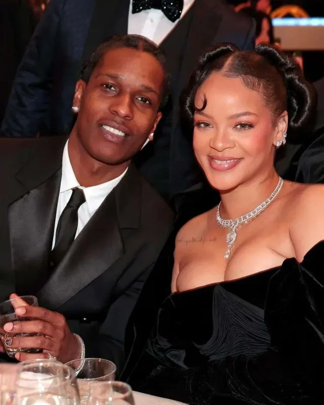 Rihanna oğlunun atası ilə “Qızıl Qlobus”da