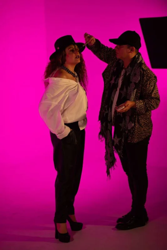 Çinarə klipi üçün müxtəlif obrazlarda