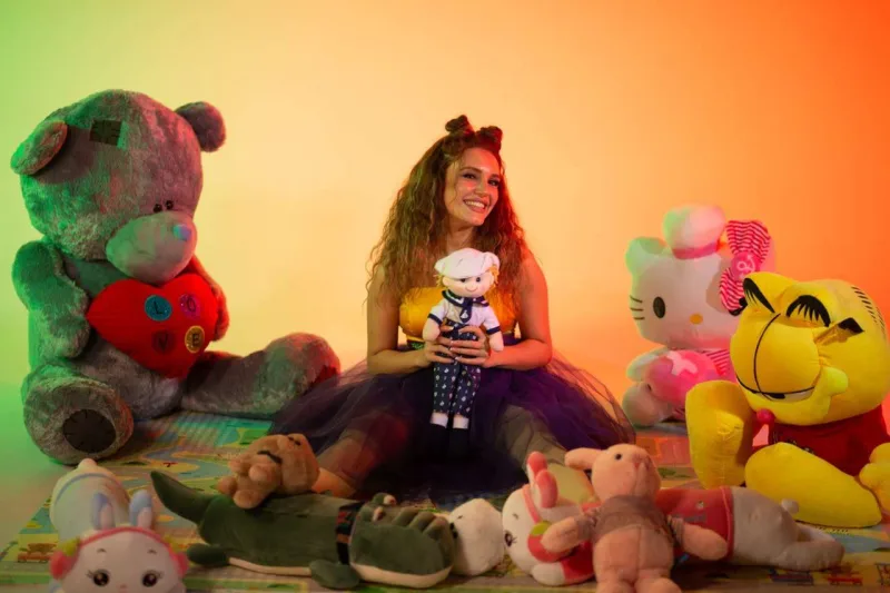 Çinarə klipi üçün müxtəlif obrazlarda