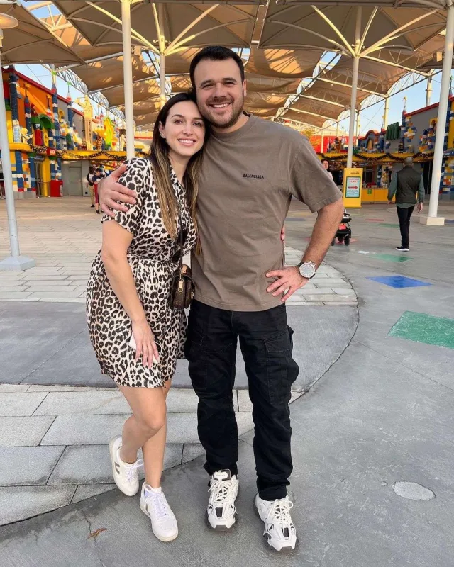 Emin bacısını belə təbrik etdi