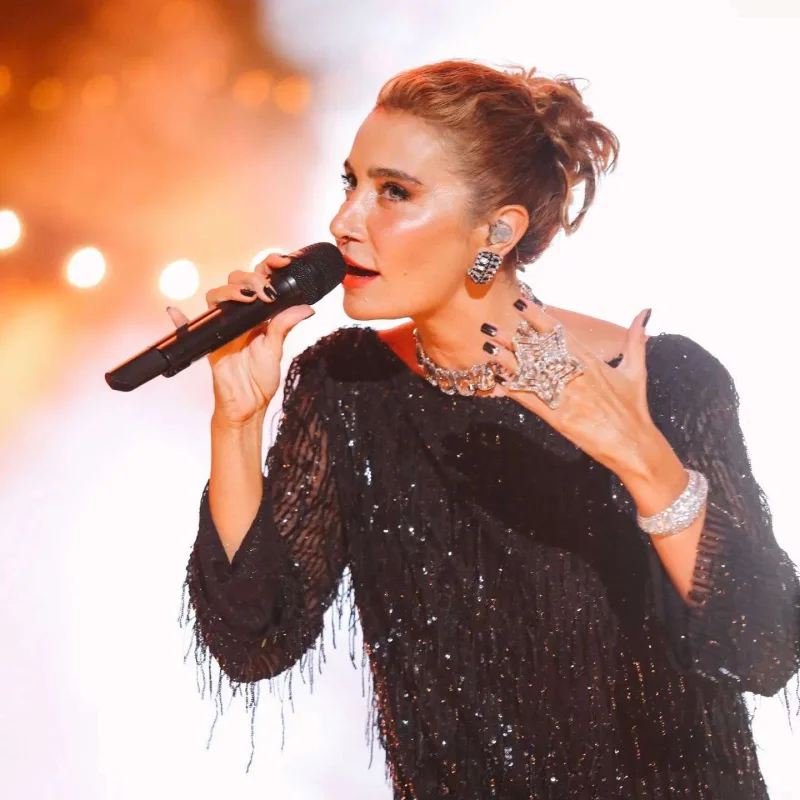 Sıla 5 il sonra Bakıya gəlir