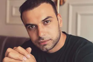 Virus səs tellərinə zərər verdi