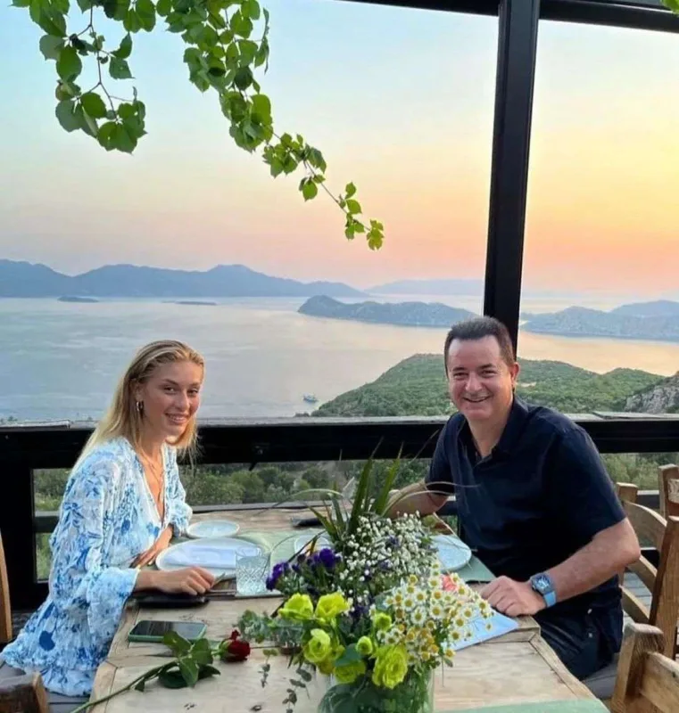 Acunun sevgilisi 480 minlik ayaqqabılar aldı