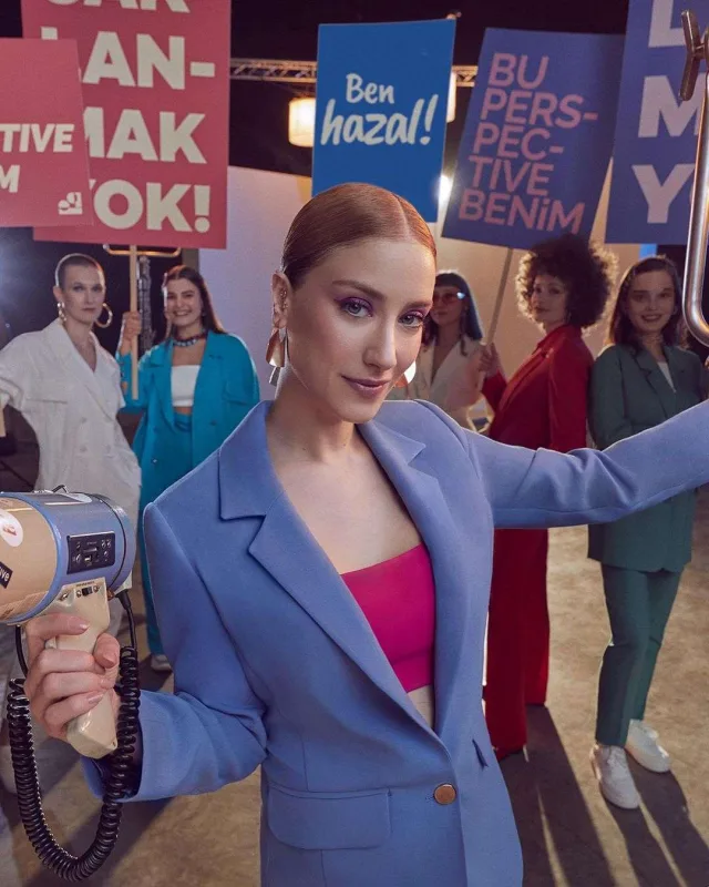 İndi də Hazalı məhkəməyə verdi