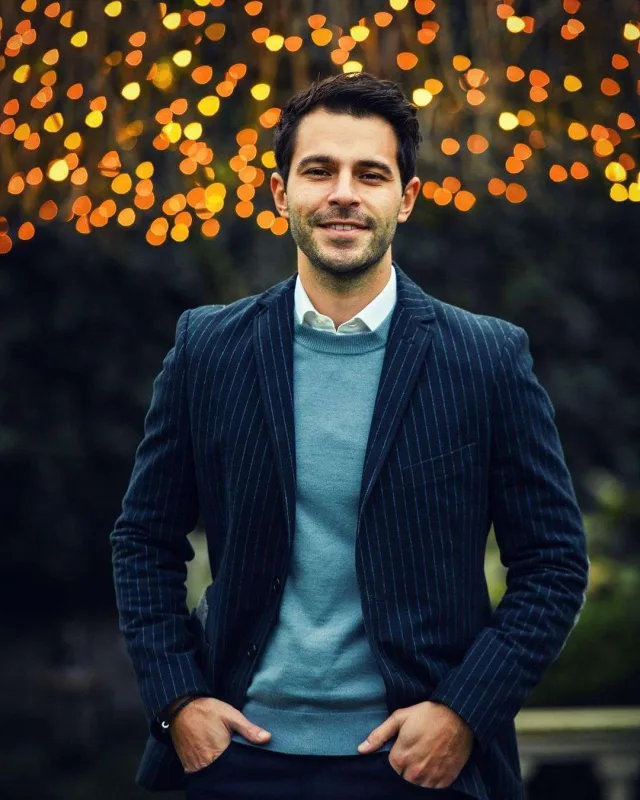 Sinanla boşanan Burcunun adı onunla hallanır