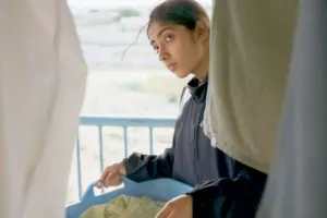 Klipində qadın hüquqlarına diqqət çəkdi