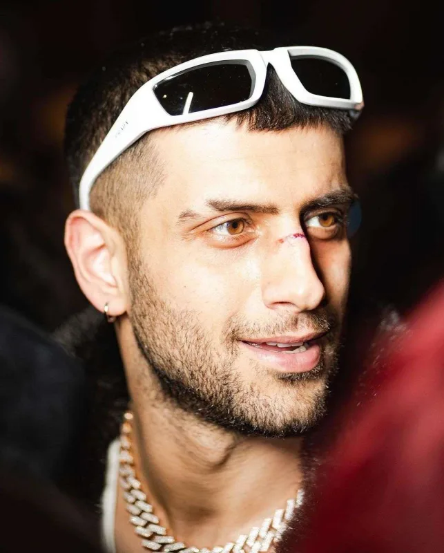 Reynmen Bakıya gəlir