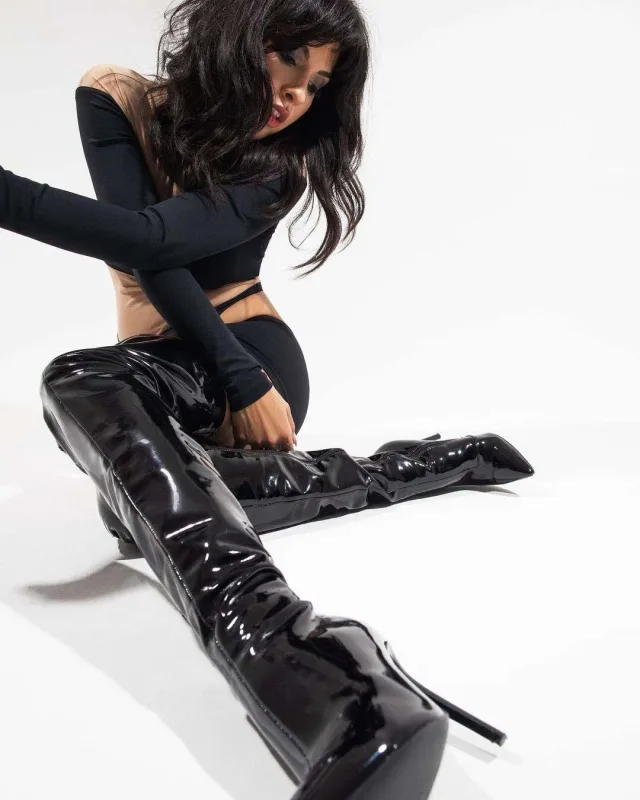 Aisel albomla qayıdır!