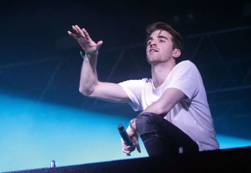 Selenanın yeni sevgilisi odur