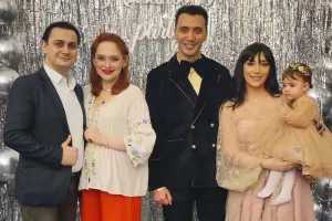 Özünə toy, qızına ad günü etdi