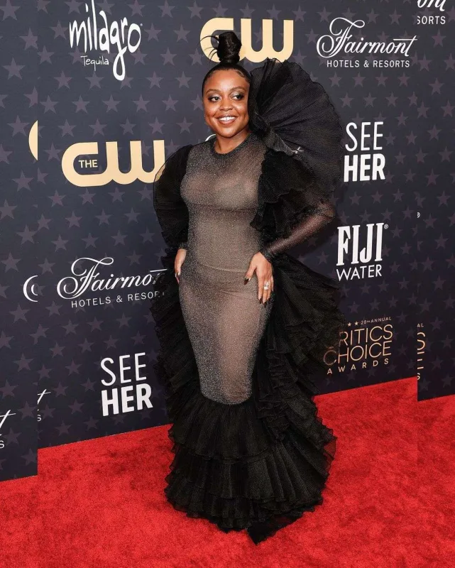 “Tənqidçilərin seçimi”ndə qırmızı xalı ulduzları