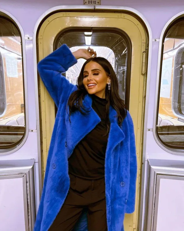 Metrodan şəkillərini paylaşdı