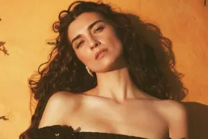 Tuba 18 il əvvəlki görüntüsünü paylaşdı