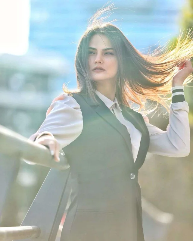 “Həyat hekayəm güllə səsi ilə başlayıb”