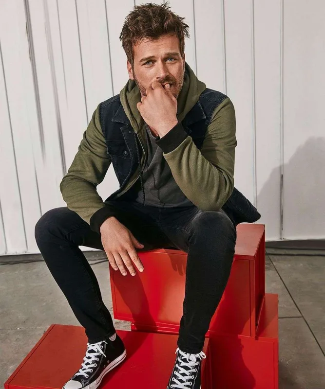 Kıvanç xəstəxanalıq oldu