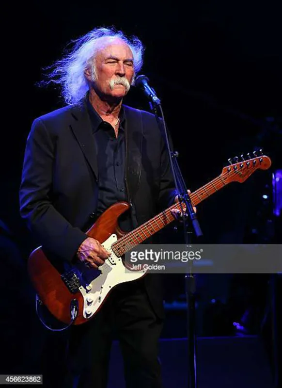 Əfsanəvi rok ifaçısı həyatını itirdi