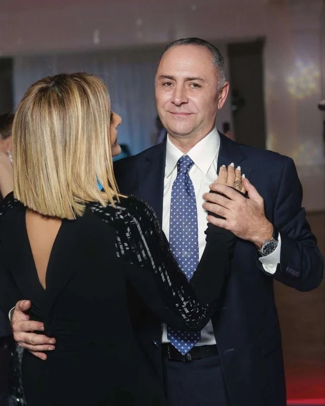 Zülfiyyə Xanbabayeva həyat yoldaşı ilə fotosunu paylaşdı