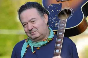 Qızı mərhum Kayahanla əlaqə yaratdığını dedi