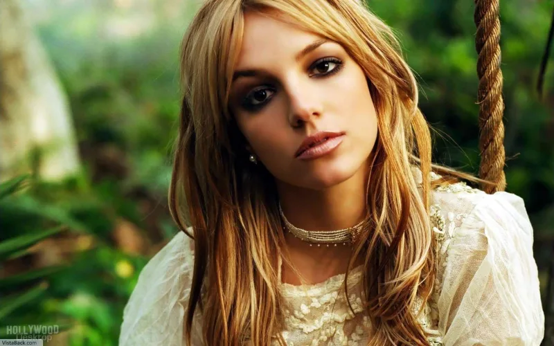 Britni adını dəyişdi