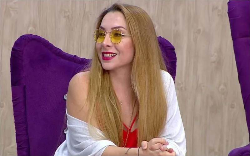 Bellaya bənzəmək üçün estetik etdirdi