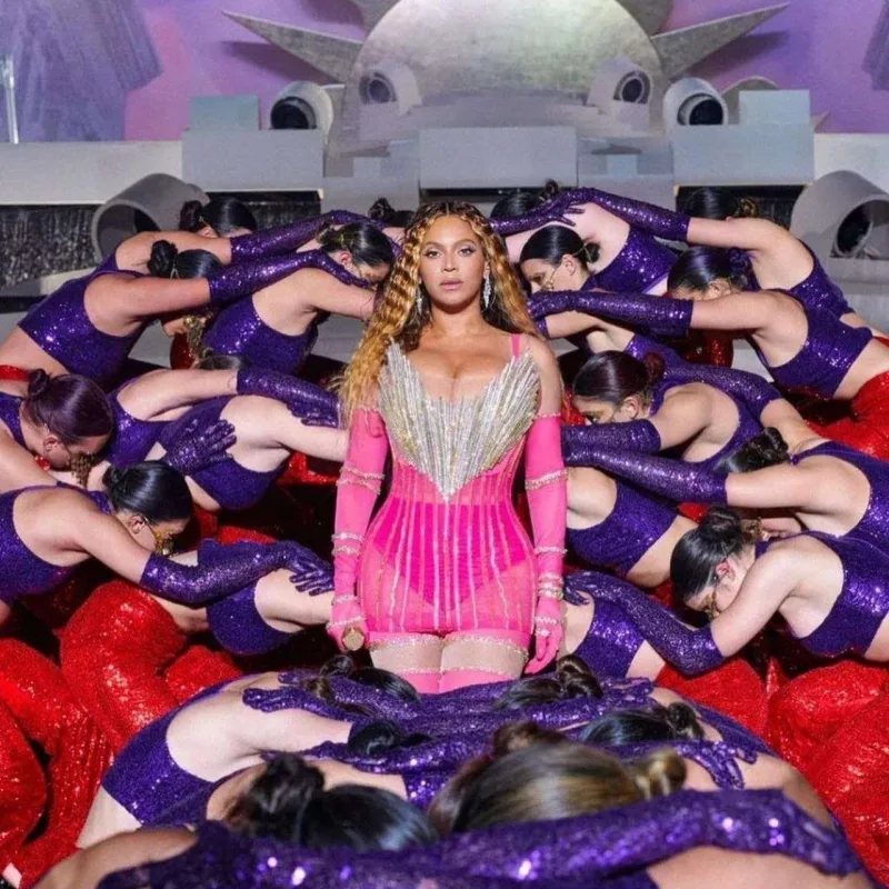 Beyonsdan 40 milyonluq səhnə performansı