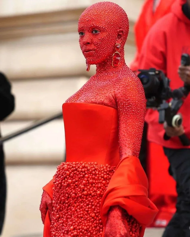 Doca görüntüsü ilə qorxutdu