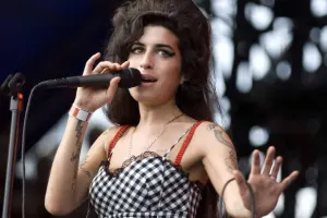 Əsrin ən yaxşı ifaçısı seçildi