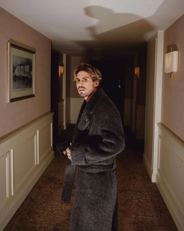 Tarık məşhur jurnalın üz qabığında